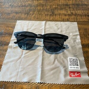 Ray-Ban Classic Black Sunglasses